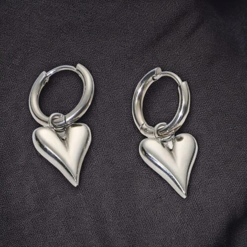 Nemesacél szív alakú fülbevaló ezüst színben