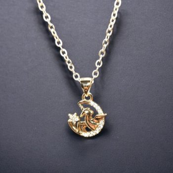 Vékony arany színű nemesacél lánc unikornis medállal