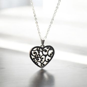Virágzó szív ezüst színű nyaklánc