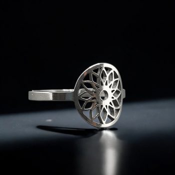 Állítható méretű nemesacél gyűrű nap mintával - Sol