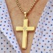 Kerek láncszemes nyaklánc arany színű kereszttel